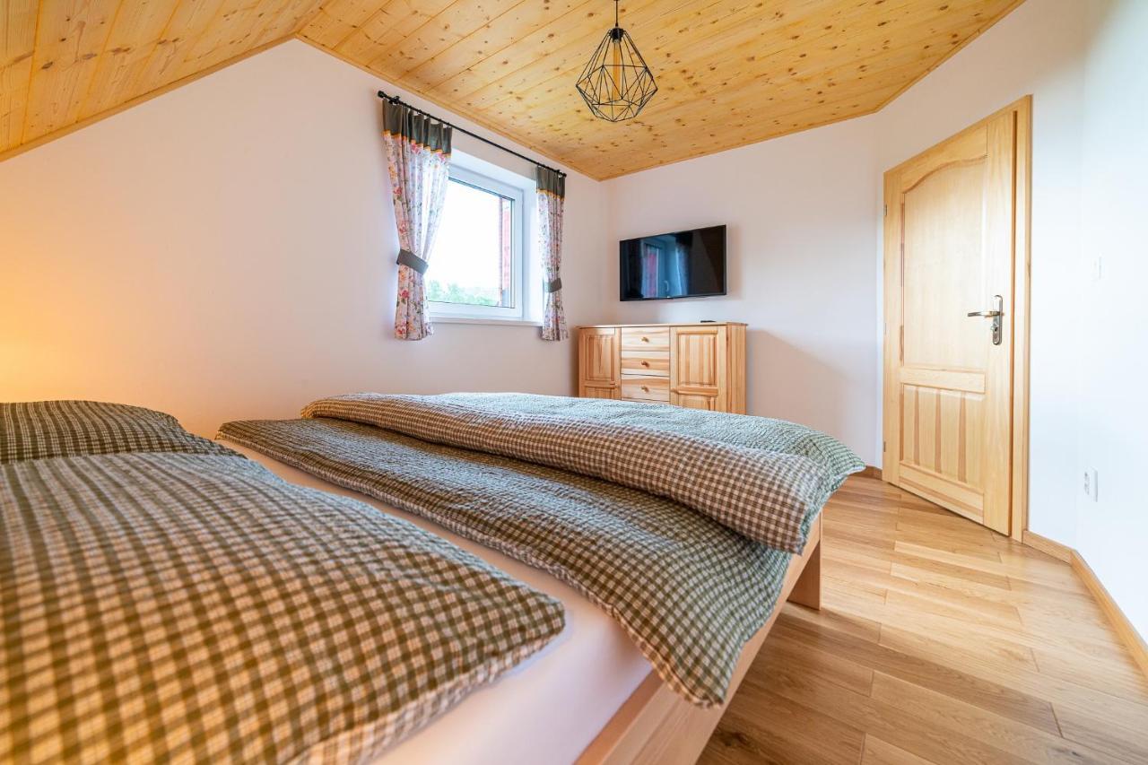 Apartmany Pod Rozsutcom - Zatkov Dvor - Prijazd Do Ubytovania Autom S Pohonom 4X4 Terchová Eksteriør billede