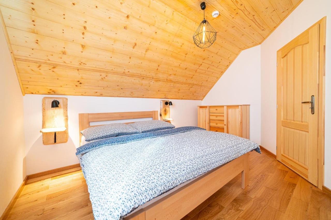 Apartmany Pod Rozsutcom - Zatkov Dvor - Prijazd Do Ubytovania Autom S Pohonom 4X4 Terchová Eksteriør billede