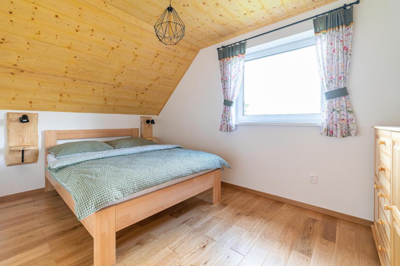 Apartmany Pod Rozsutcom - Zatkov Dvor - Prijazd Do Ubytovania Autom S Pohonom 4X4 Terchová Eksteriør billede